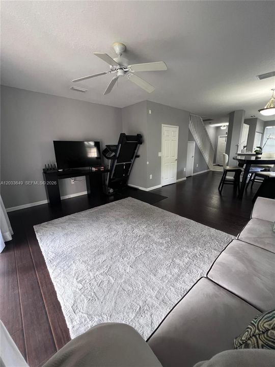 For Sale: $397,000 (3 beds, 2 baths, 1672 Square Feet)