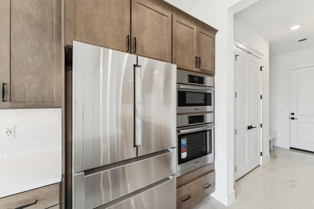 Cabinet color for this home
