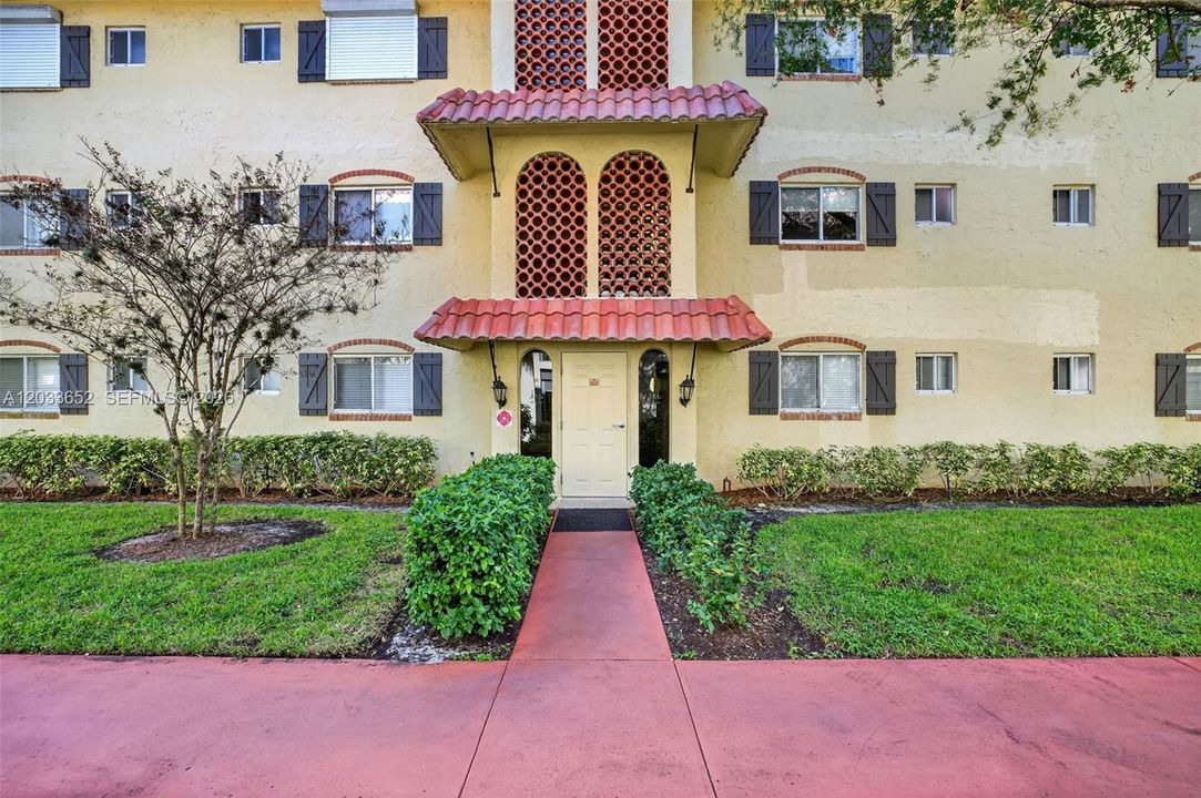 For Sale: $124,997 (1 beds, 1 baths, 675 Square Feet)