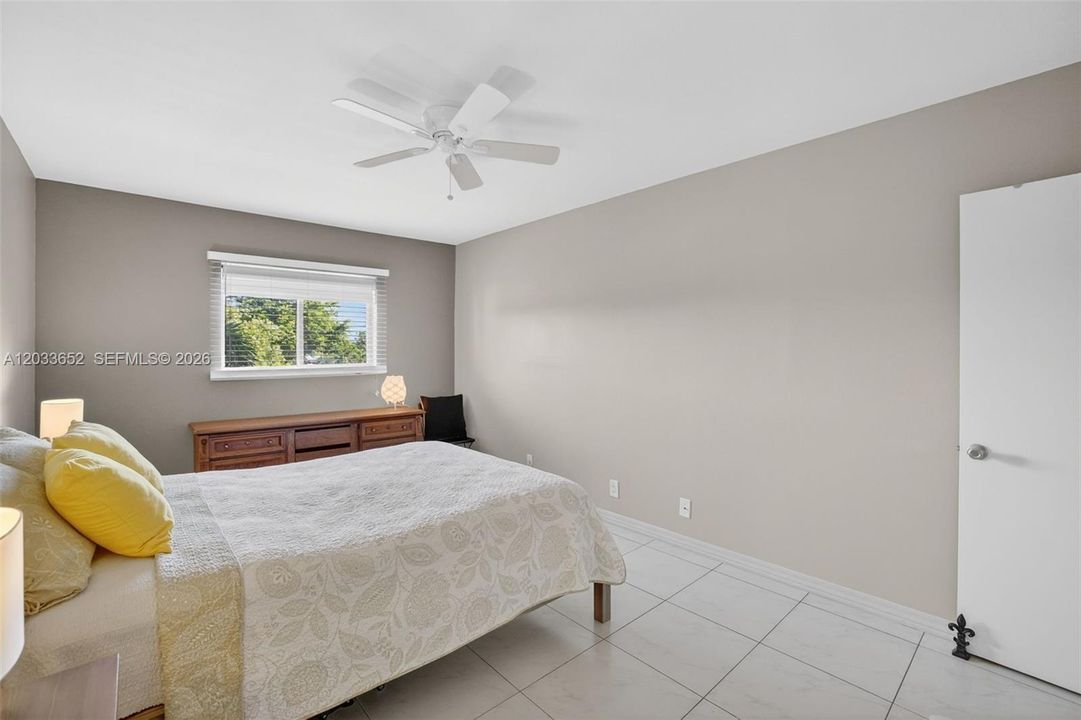 For Sale: $124,997 (1 beds, 1 baths, 675 Square Feet)