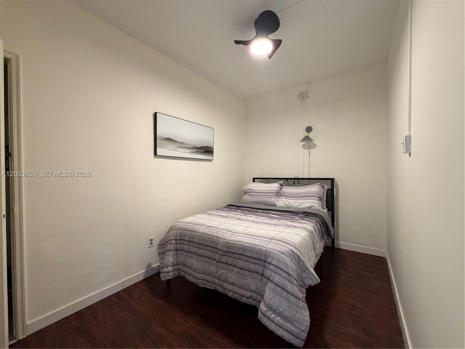 For Rent: $1,950 (1 beds, 1 baths, 431 Square Feet)