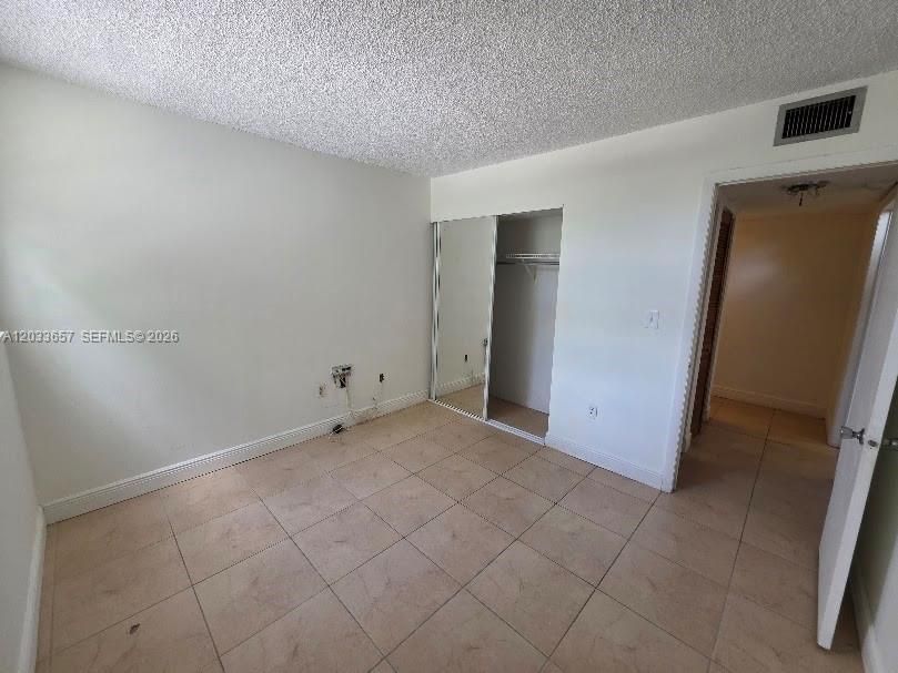 For Rent: $2,200 (2 beds, 2 baths, 1086 Square Feet)