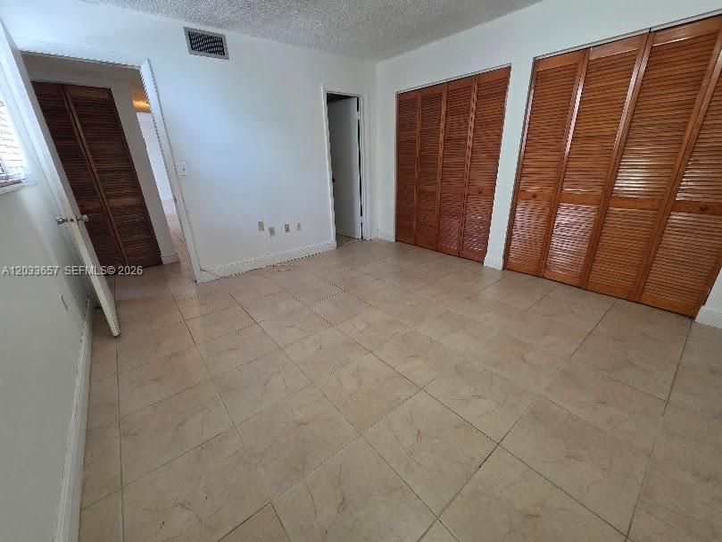 For Rent: $2,200 (2 beds, 2 baths, 1086 Square Feet)