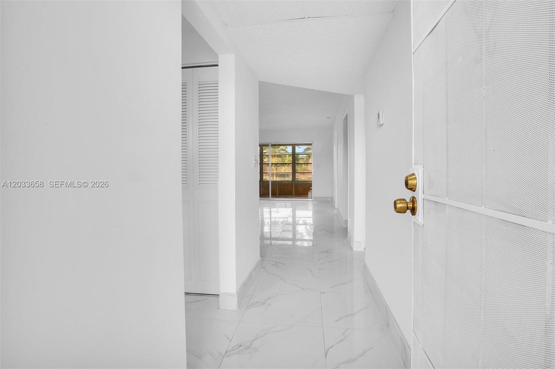 En Venta: $135,000 (2 camas, 2 baños, 920 Pies cuadrados)