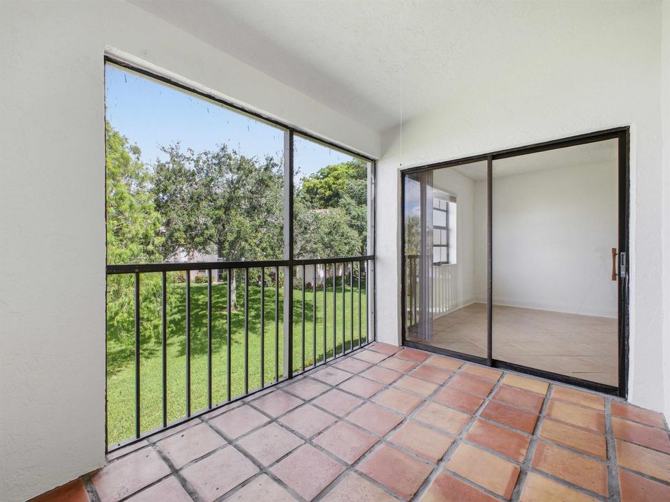 Screened Balcony
