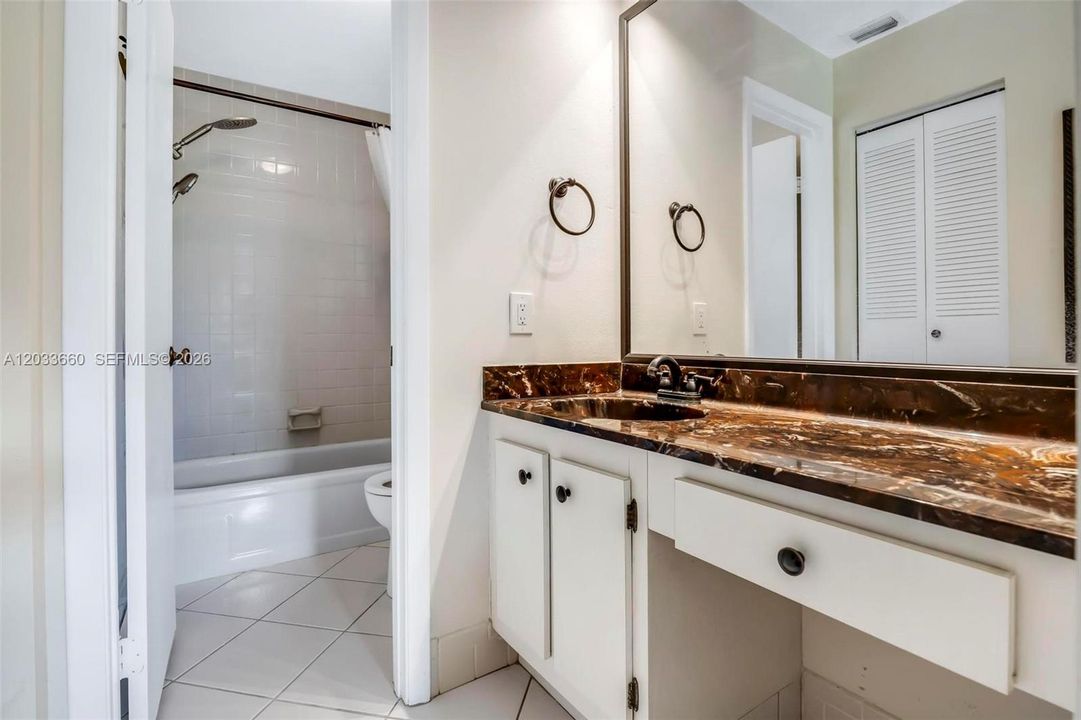 For Sale: $368,000 (2 beds, 2 baths, 1470 Square Feet)