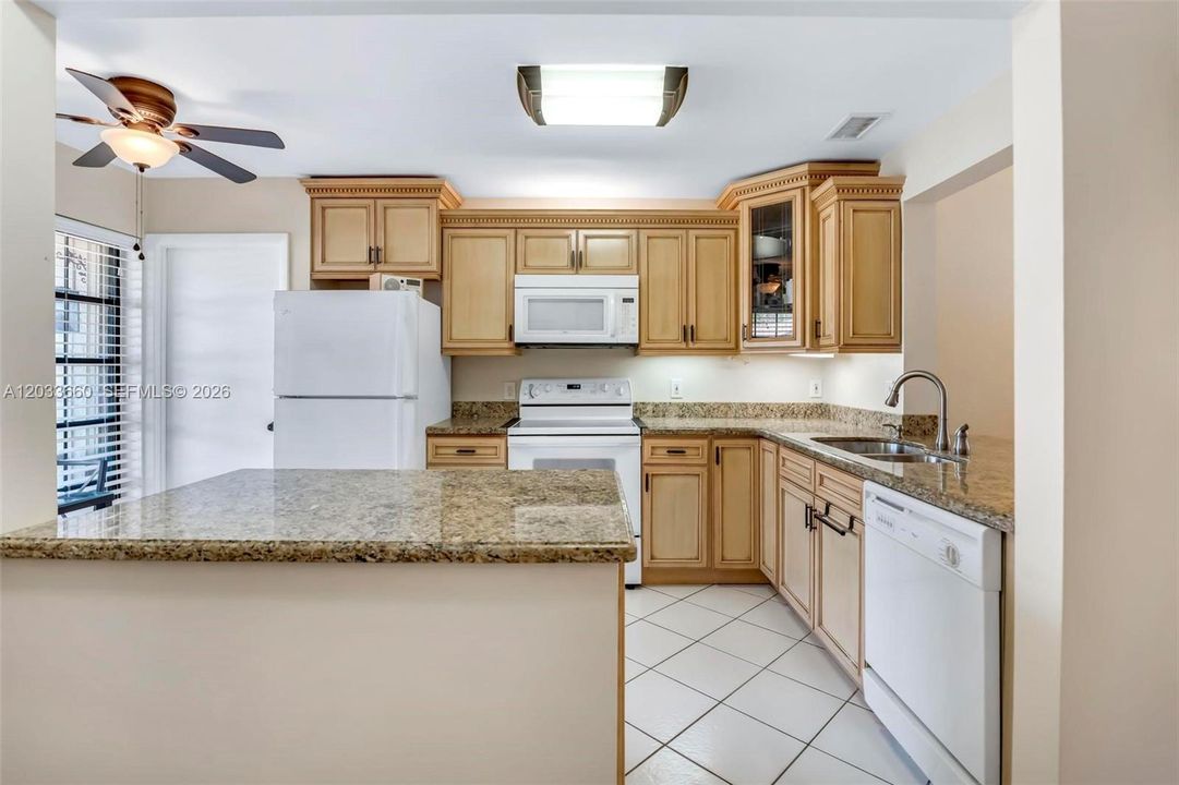For Sale: $368,000 (2 beds, 2 baths, 1470 Square Feet)