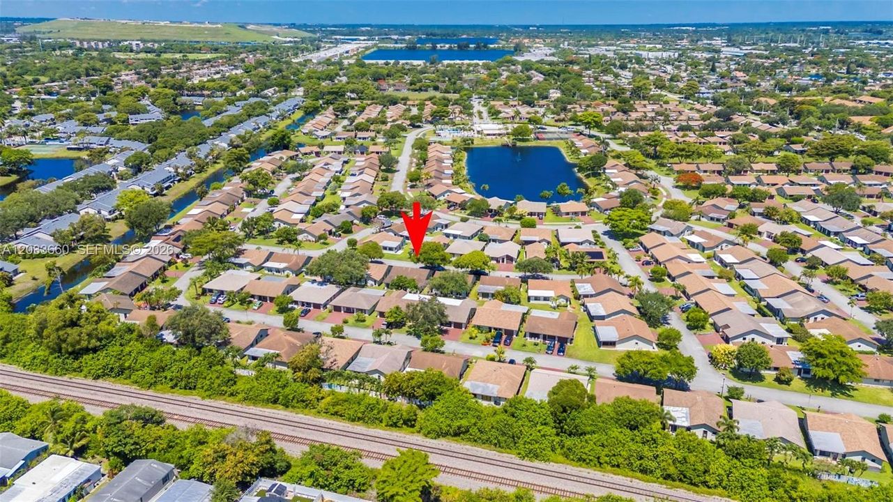 For Sale: $368,000 (2 beds, 2 baths, 1470 Square Feet)