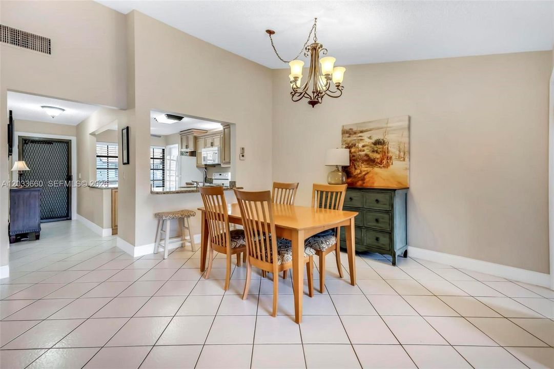 For Sale: $368,000 (2 beds, 2 baths, 1470 Square Feet)