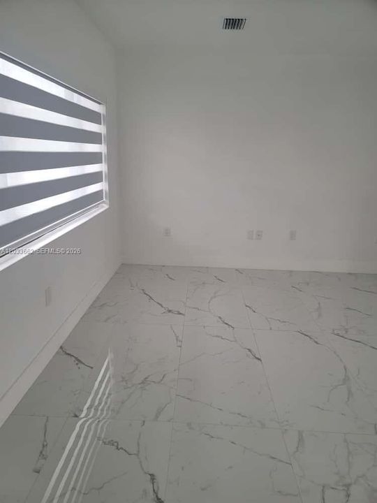 For Rent: $2,500 (2 beds, 2 baths, 1800 Square Feet)