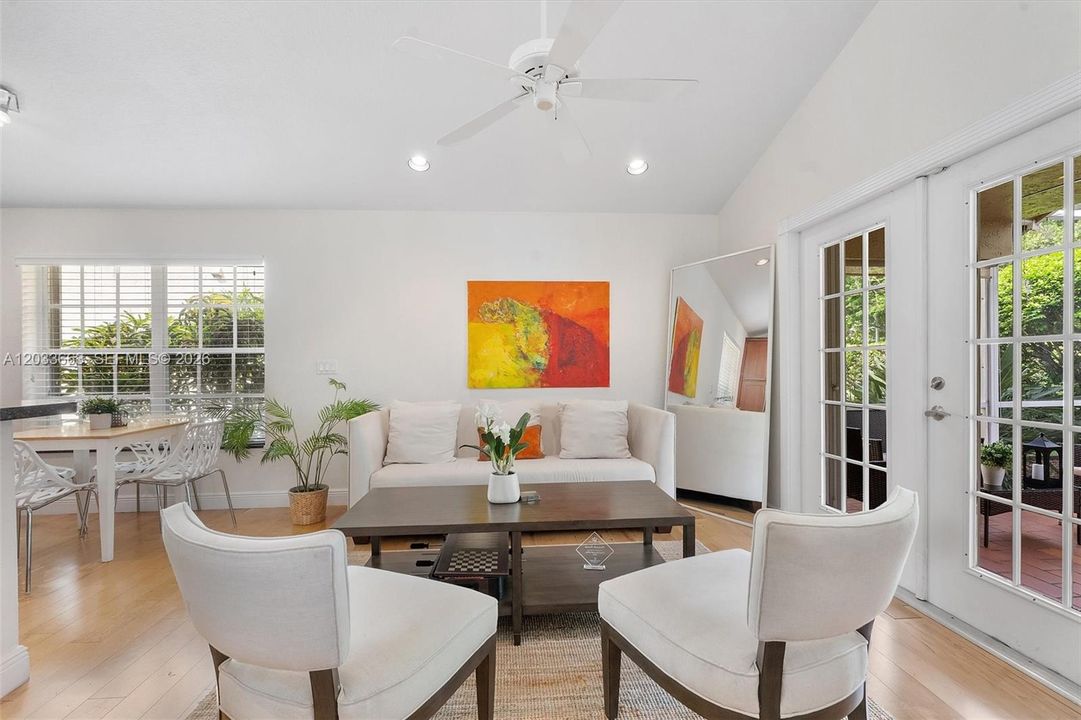 For Sale: $915,000 (3 beds, 2 baths, 1866 Square Feet)
