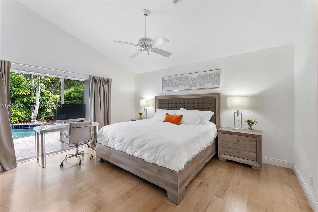 For Sale: $915,000 (3 beds, 2 baths, 1866 Square Feet)