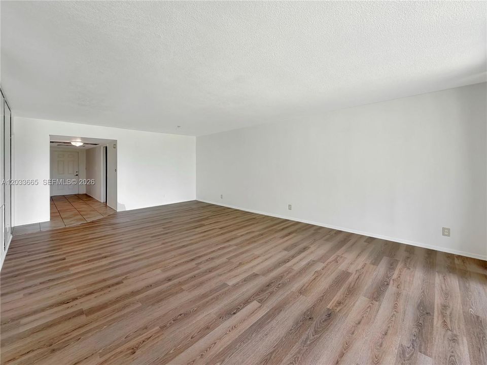 В аренду: $3,000 (3 спален, 2 ванн, 1444 Квадратных фут)