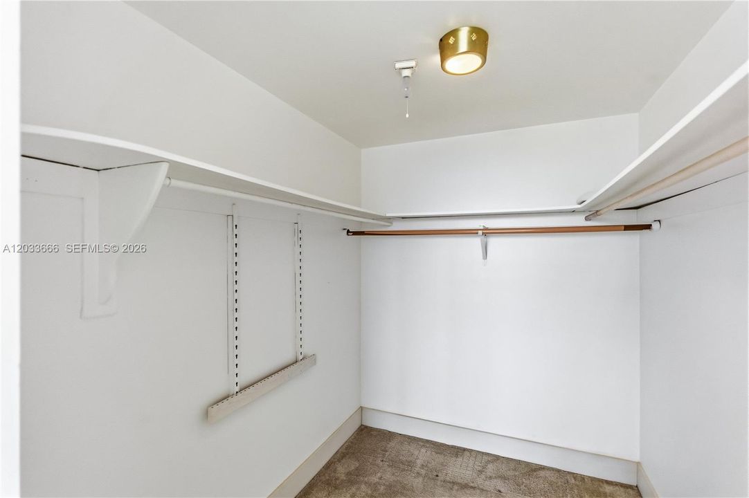 For Sale: $495,000 (1 beds, 1 baths, 1150 Square Feet)