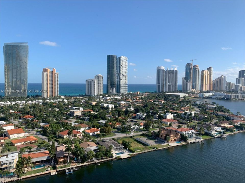 На продажу: $539,000 (2 спален, 2 ванн, 1353 Квадратных фут)