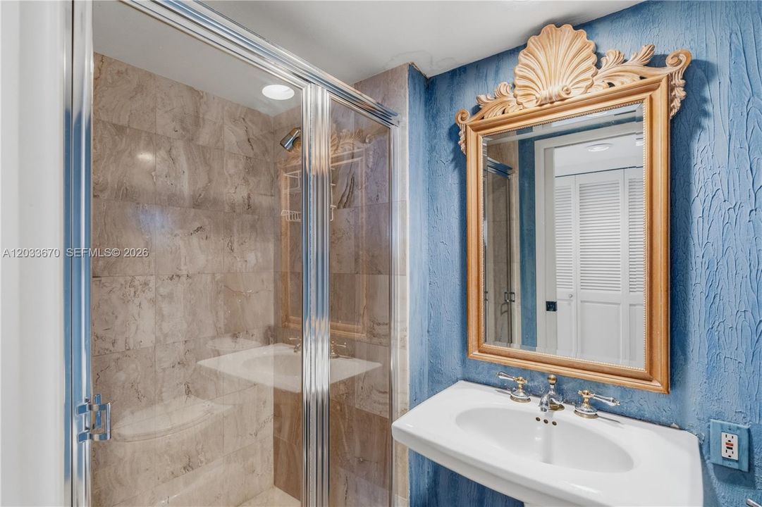 На продажу: $539,000 (2 спален, 2 ванн, 1353 Квадратных фут)