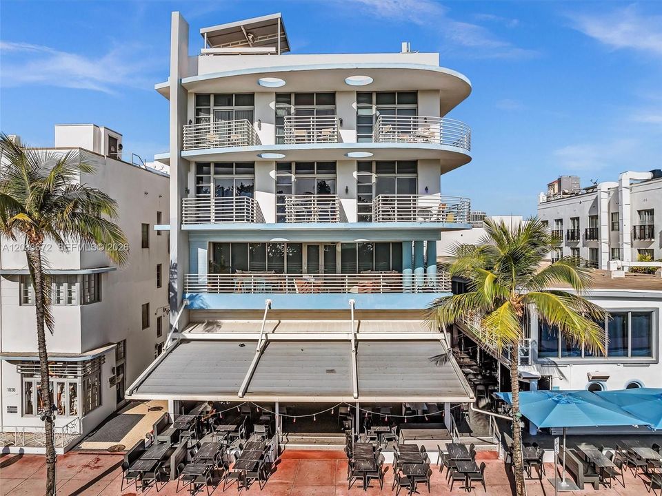 For Sale: $297,000 (1 beds, 1 baths, 475 Square Feet)