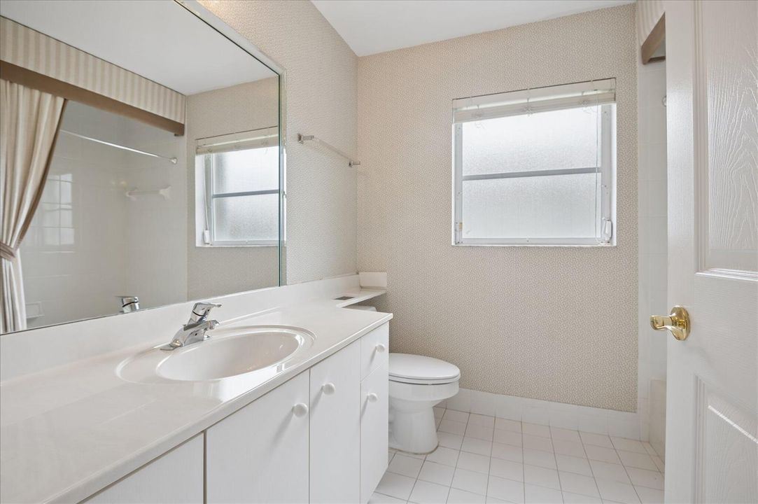 17-Steiner-10884 Royal Caribbean Cir-17