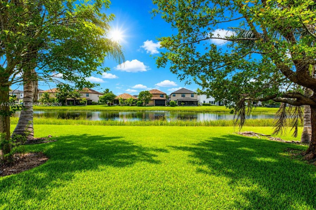 En Venta: $720,000 (4 camas, 3 baños, 2329 Pies cuadrados)