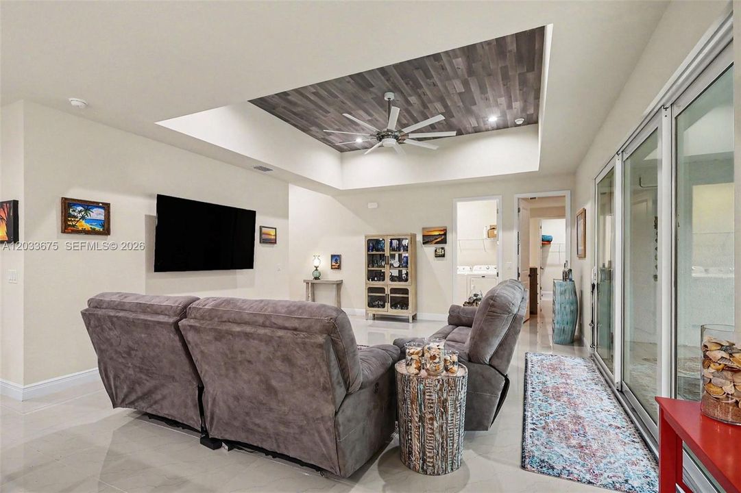 190 Hendry St, LaBelle FL 33935