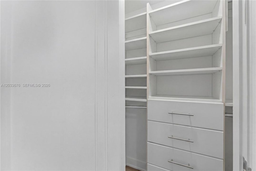 For Rent: $12,000 (4 beds, 3 baths, 2181 Square Feet)