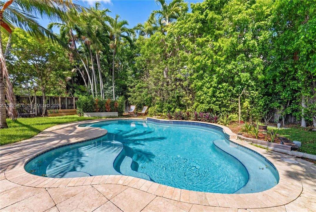 For Rent: $12,000 (4 beds, 3 baths, 2181 Square Feet)