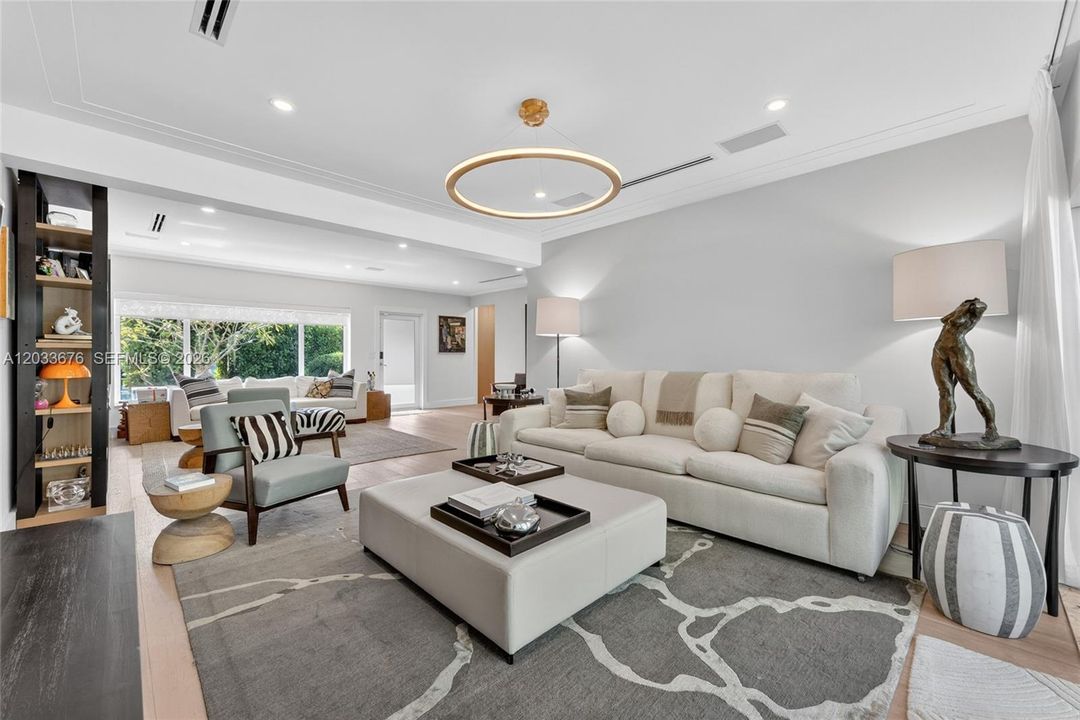 For Rent: $12,000 (4 beds, 3 baths, 2181 Square Feet)