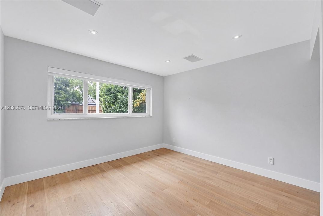 For Rent: $12,000 (4 beds, 3 baths, 2181 Square Feet)