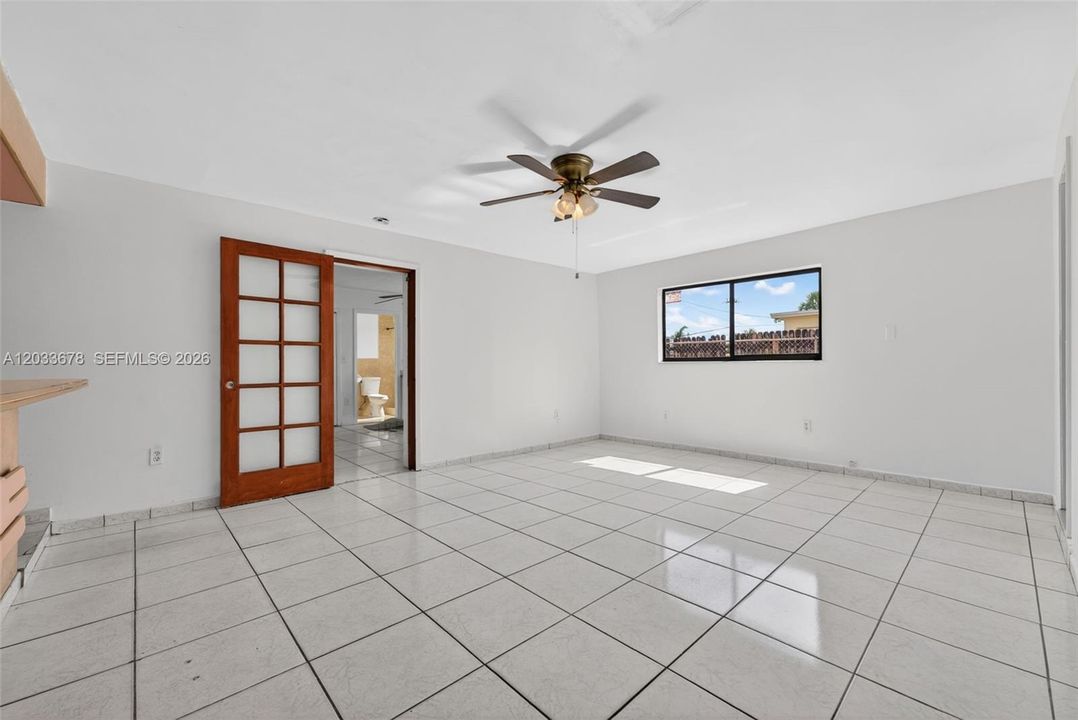 For Sale: $645,000 (5 beds, 4 baths, 1982 Square Feet)