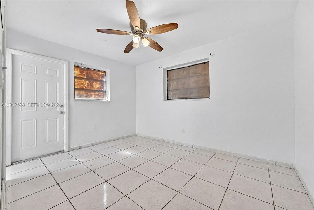 For Sale: $645,000 (5 beds, 4 baths, 1982 Square Feet)
