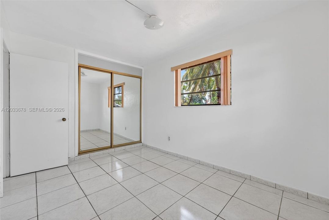 For Sale: $645,000 (5 beds, 4 baths, 1982 Square Feet)