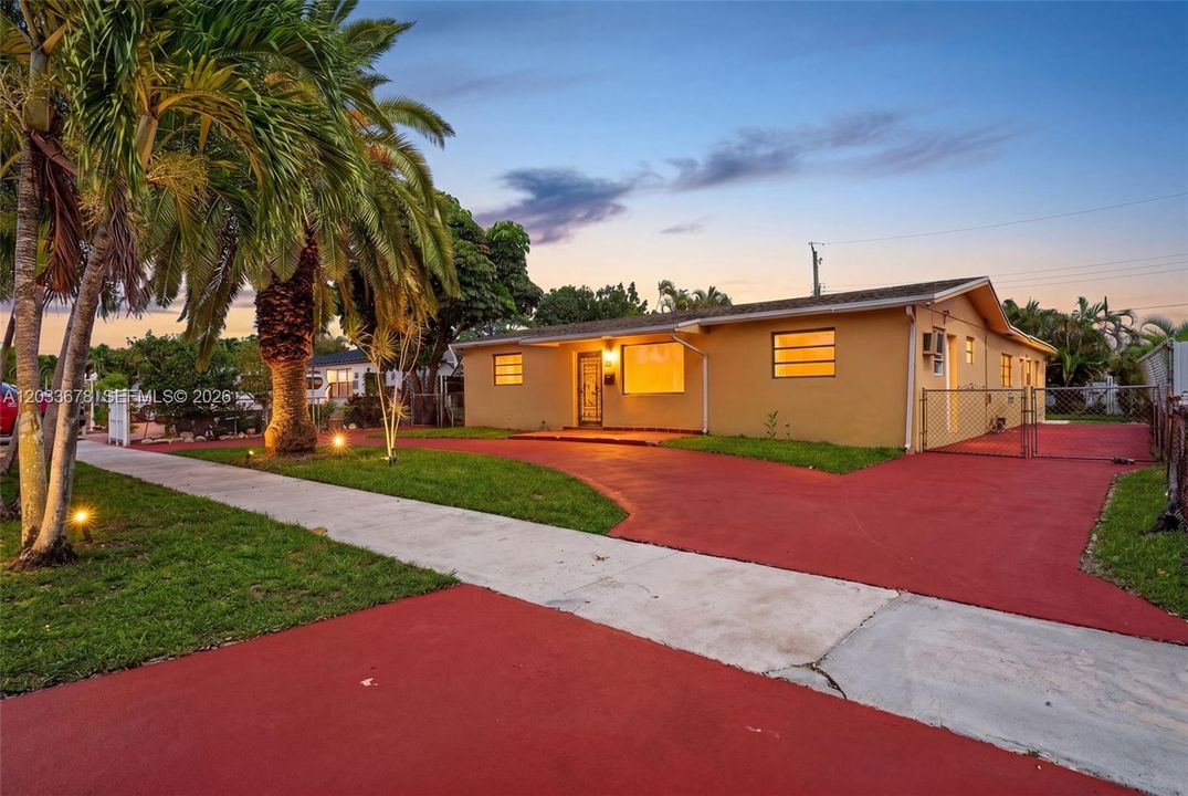 For Sale: $645,000 (5 beds, 4 baths, 1982 Square Feet)