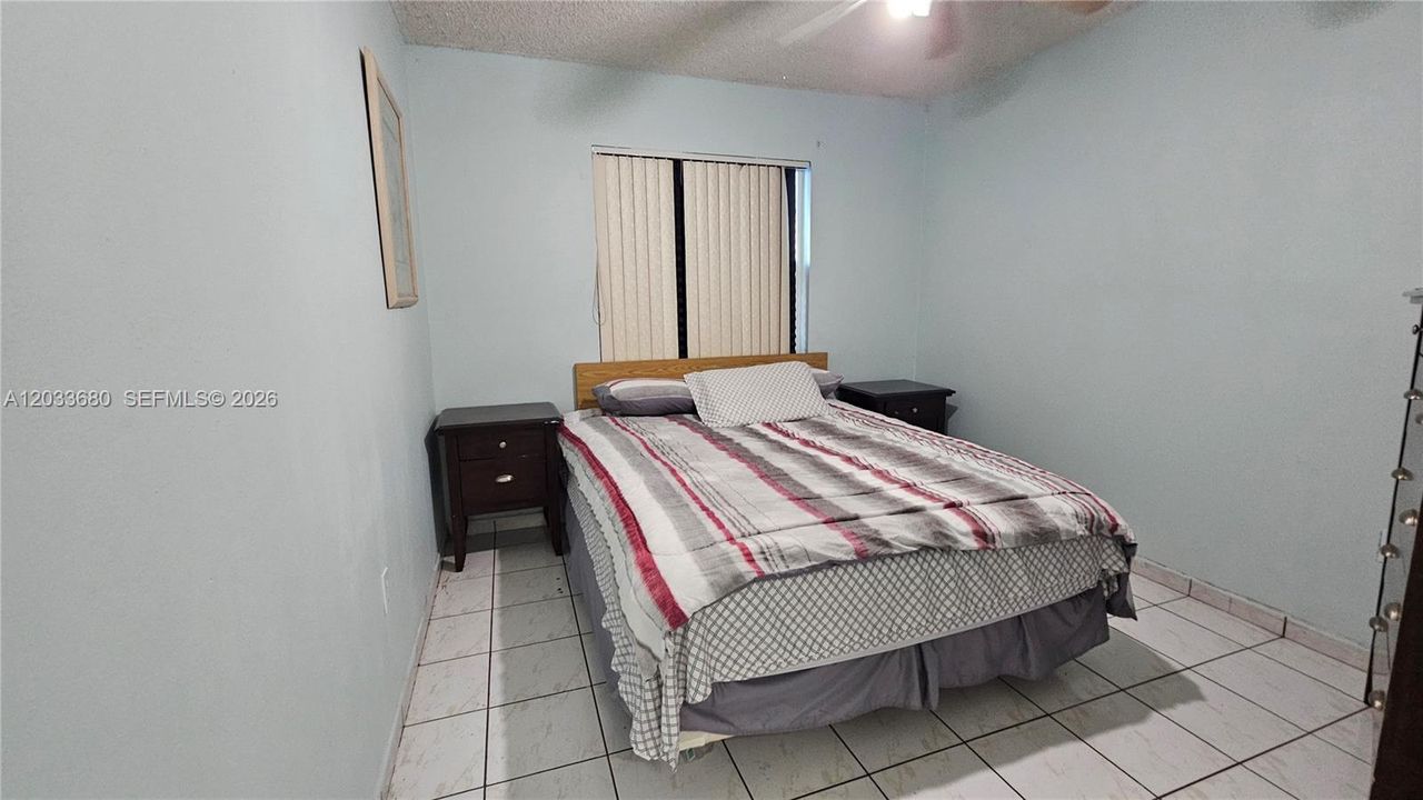 En Venta: $309,900 (3 camas, 2 baños, 1030 Pies cuadrados)