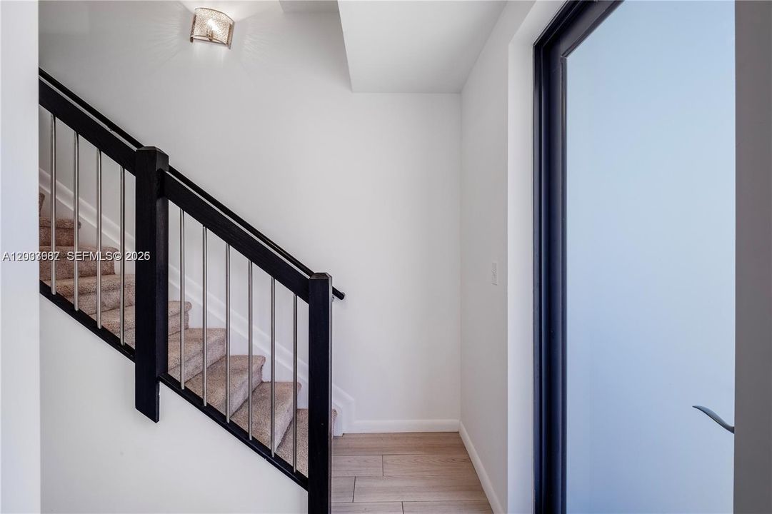 For Sale: $754,000 (3 beds, 3 baths, 1597 Square Feet)