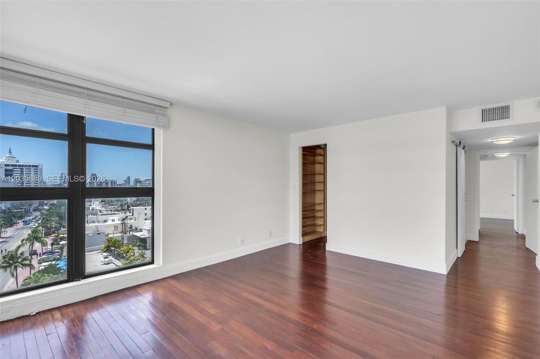 For Rent: $3,700 (2 beds, 2 baths, 1168 Square Feet)
