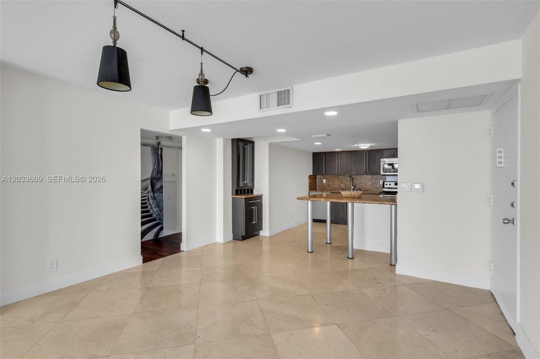For Rent: $3,700 (2 beds, 2 baths, 1168 Square Feet)