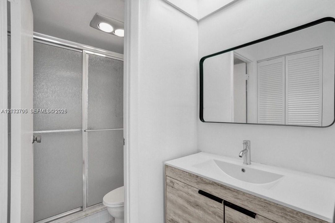 En Venta: $158,999 (2 camas, 2 baños, 1296 Pies cuadrados)