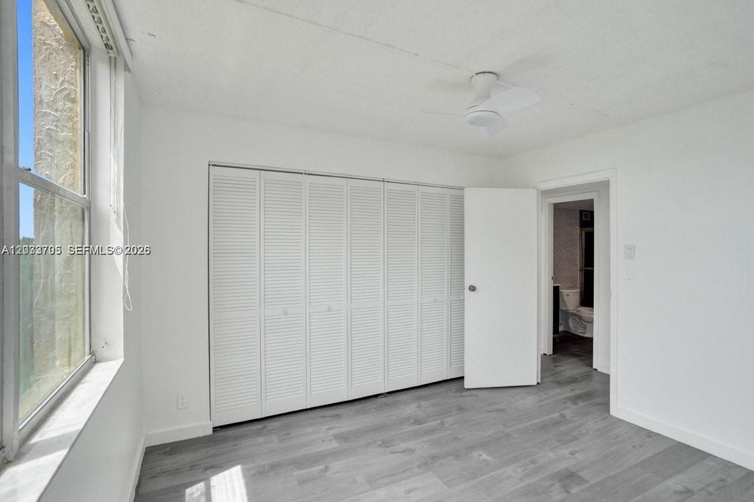 En Venta: $158,999 (2 camas, 2 baños, 1296 Pies cuadrados)