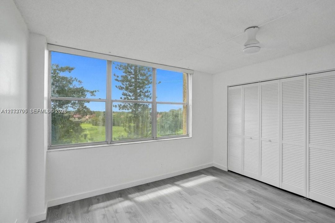 En Venta: $158,999 (2 camas, 2 baños, 1296 Pies cuadrados)