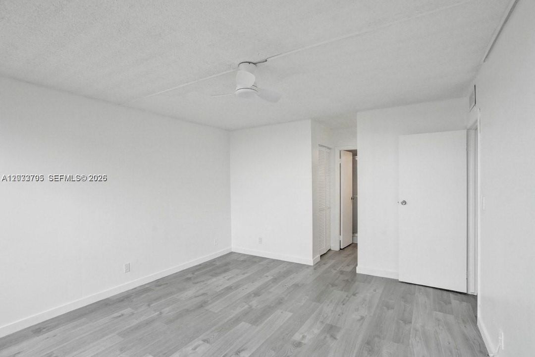 En Venta: $158,999 (2 camas, 2 baños, 1296 Pies cuadrados)