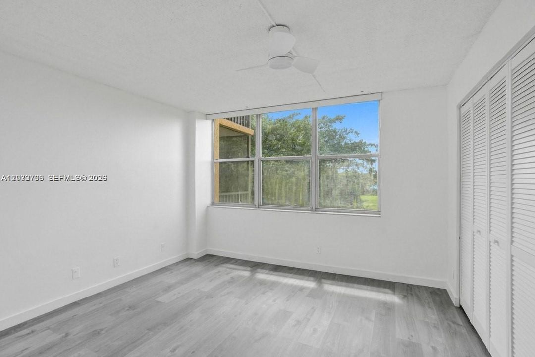 En Venta: $158,999 (2 camas, 2 baños, 1296 Pies cuadrados)