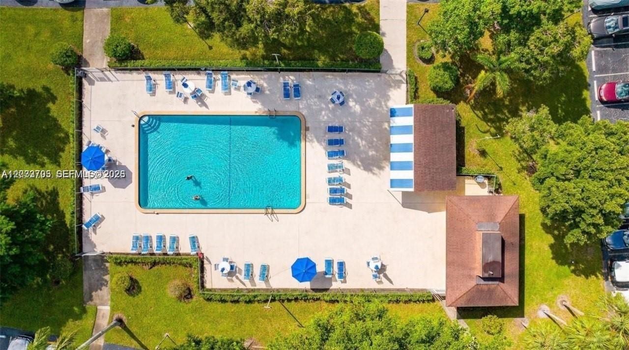 En Venta: $158,999 (2 camas, 2 baños, 1296 Pies cuadrados)