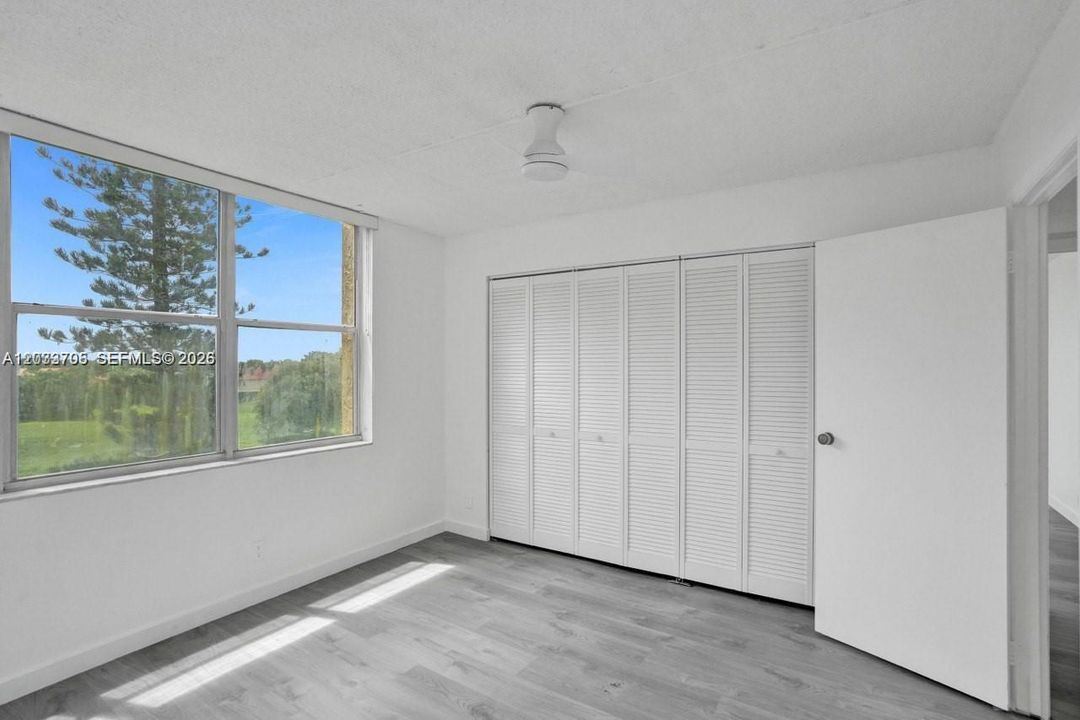 En Venta: $158,999 (2 camas, 2 baños, 1296 Pies cuadrados)