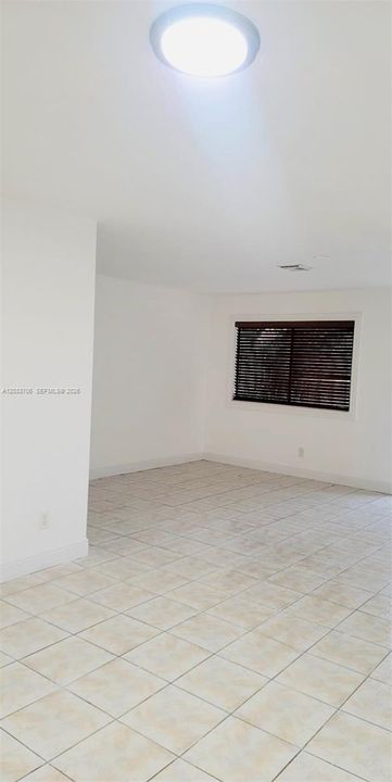 В аренду: $2,000 (2 спален, 2 ванн, 1226 Квадратных фут)