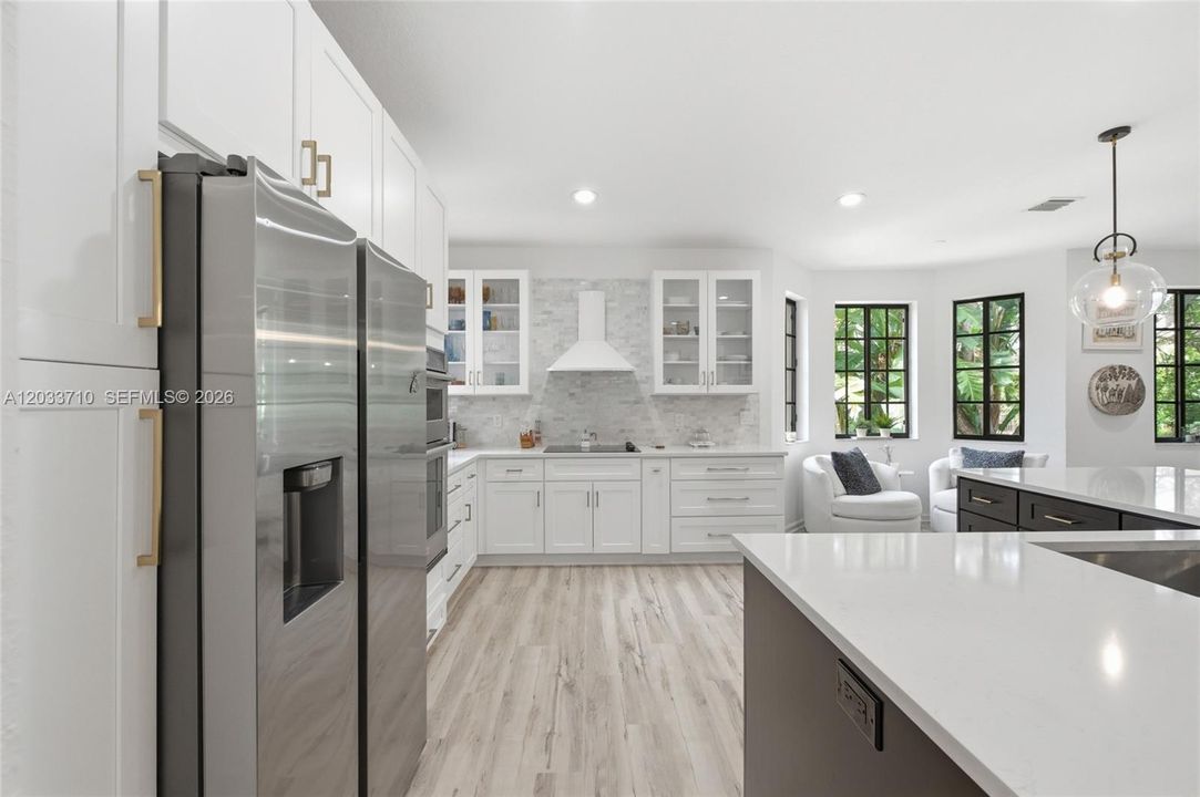 For Sale: $899,000 (4 beds, 2 baths, 2360 Square Feet)