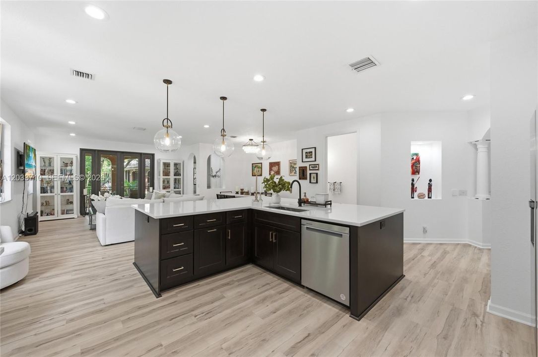 For Sale: $899,000 (4 beds, 2 baths, 2360 Square Feet)