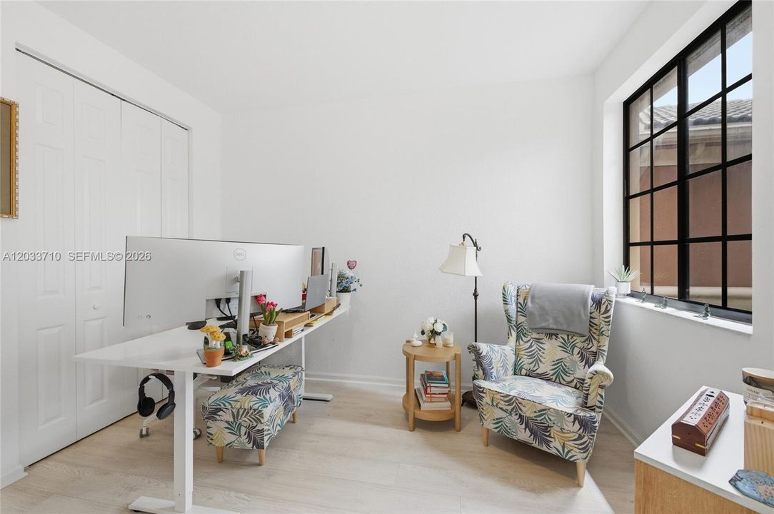 For Sale: $899,000 (4 beds, 2 baths, 2360 Square Feet)