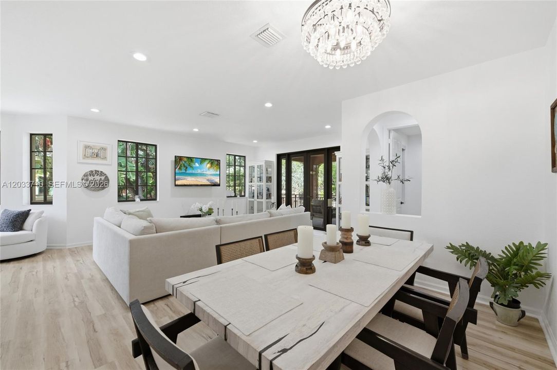 For Sale: $899,000 (4 beds, 2 baths, 2360 Square Feet)
