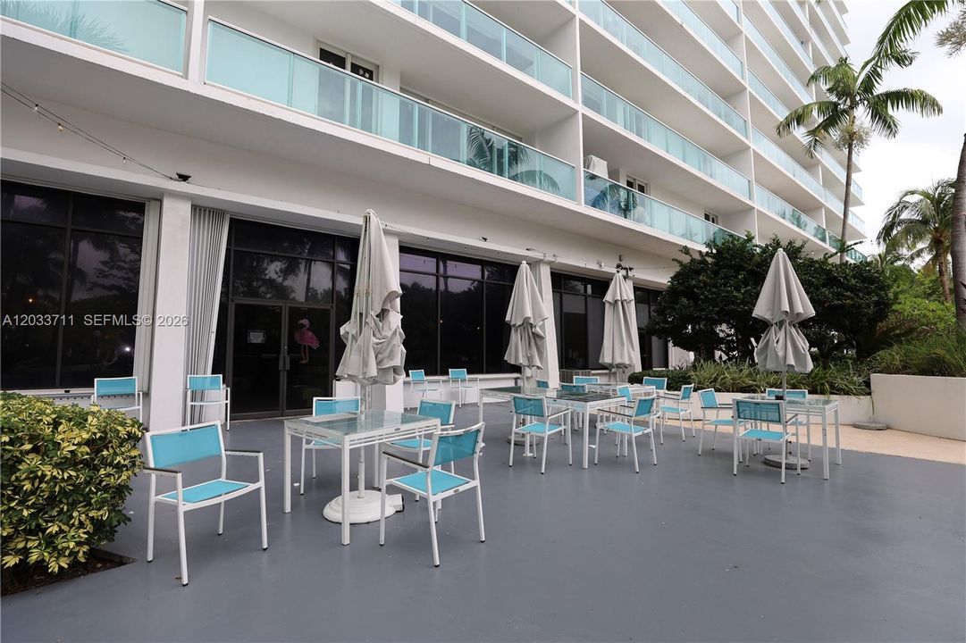 For Sale: $715,000 (2 beds, 2 baths, 1603 Square Feet)