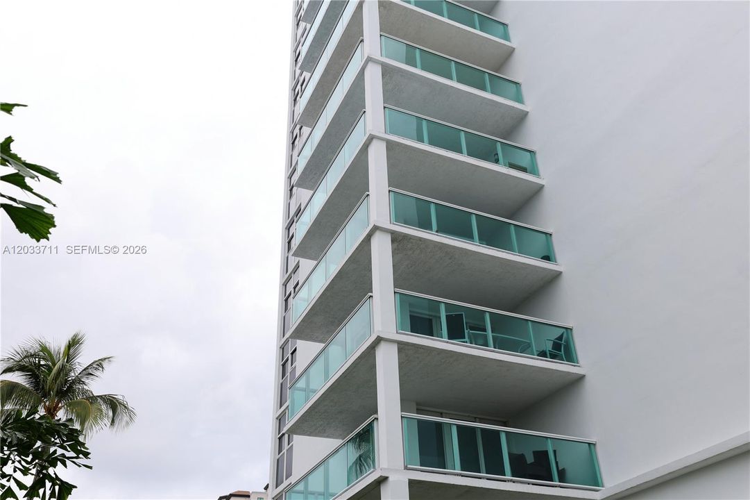 For Sale: $715,000 (2 beds, 2 baths, 1603 Square Feet)